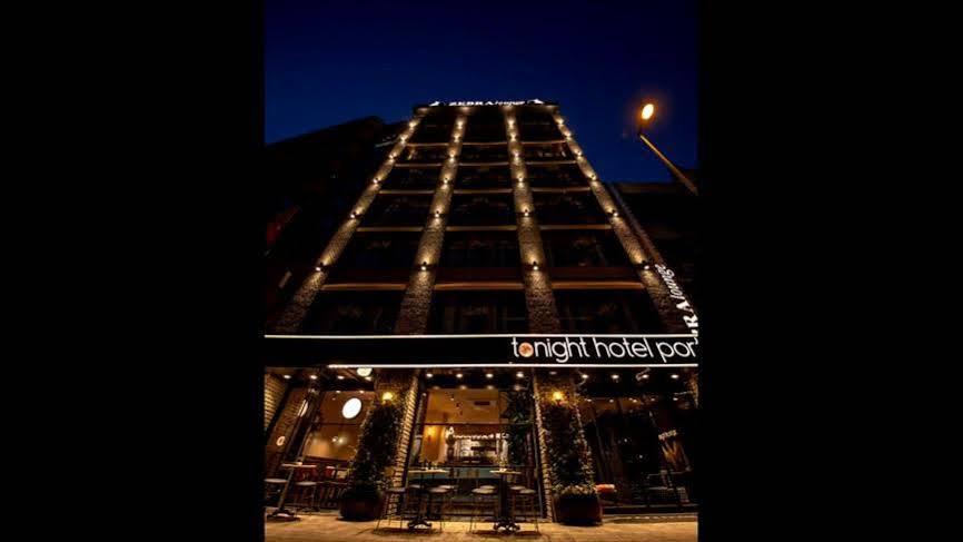 ทูไนท์ โฮเทล พอร์ต Hotel อิสตันบูล ภายนอก รูปภาพ