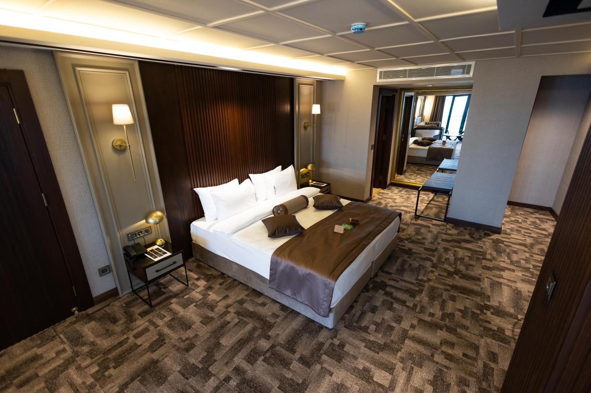 ทูไนท์ โฮเทล พอร์ต Hotel อิสตันบูล ภายนอก รูปภาพ